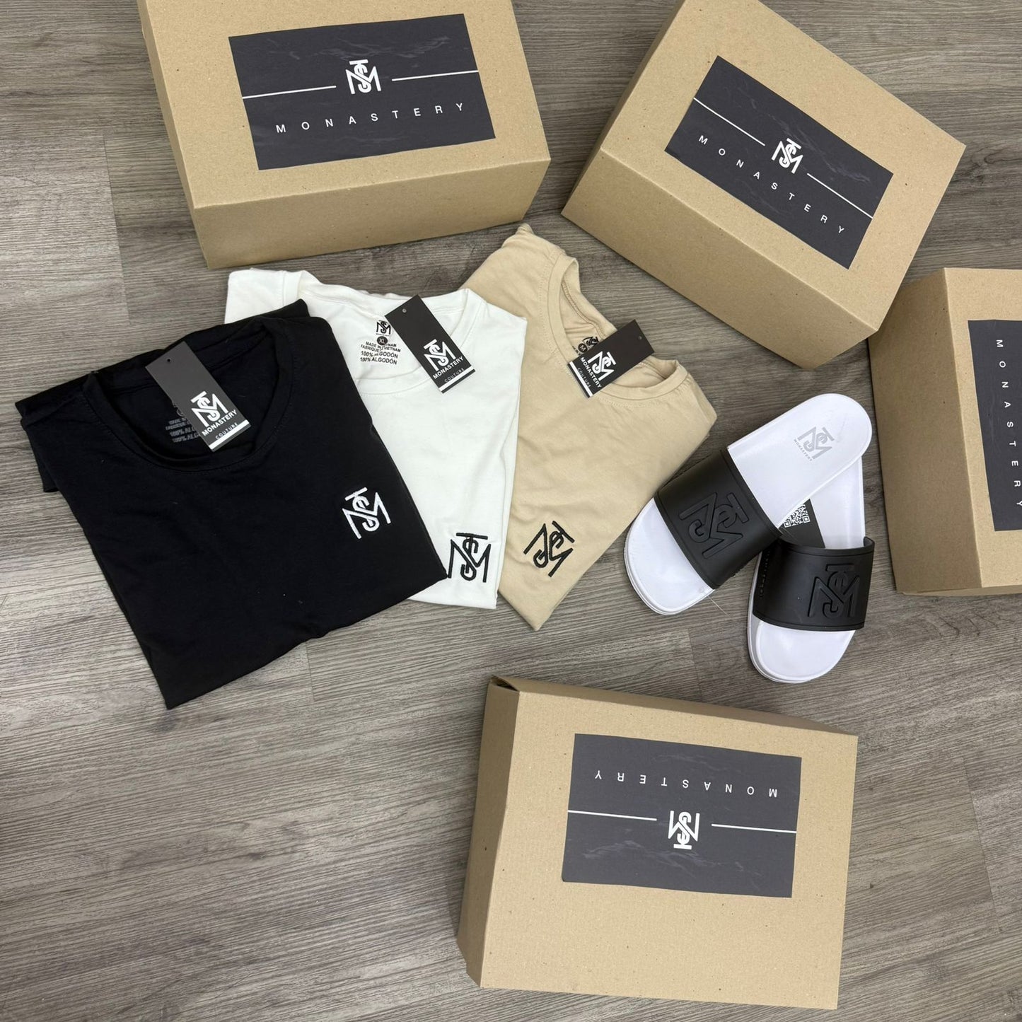 Combo monastery 3 camisetas y 1 sandalia